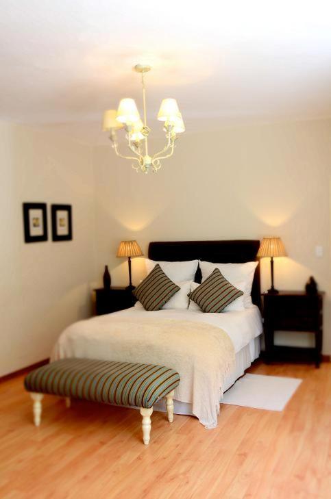 Villa Moringa Guesthouse Windhoek Room photo